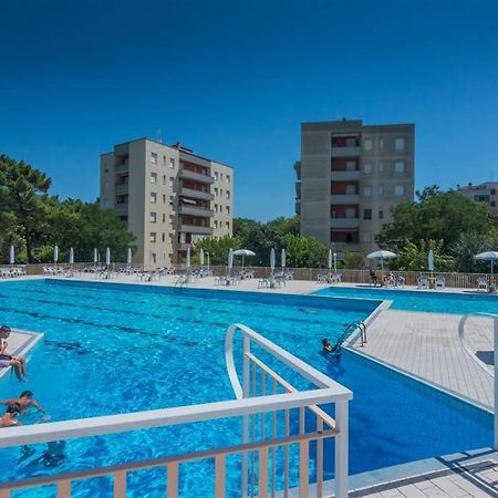 Residence Green Beverly Con Piscina Lido Adriano Dış mekan fotoğraf